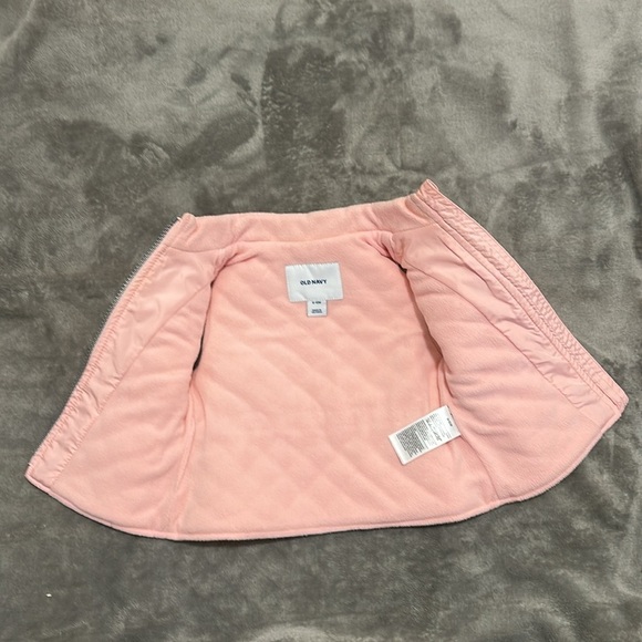 Pink Old Navy Puffer Vest Size 6-12m - Picture 3 of 5